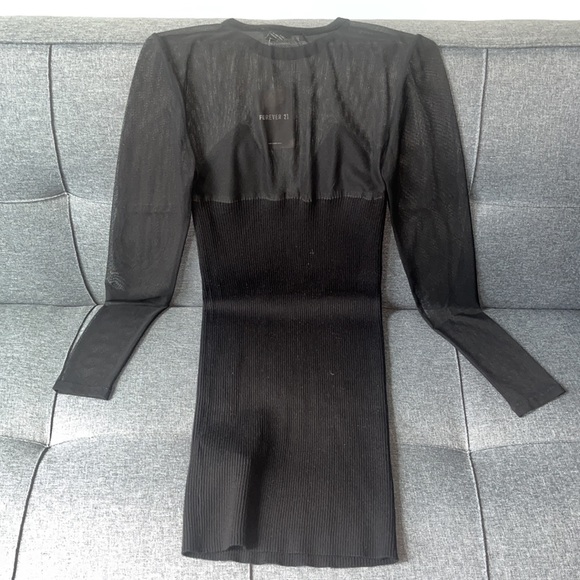 Sweater dress with mesh detail 🖤nwt - Picture 2 of 4